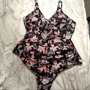 Liquid one piece‎ swim suit size 2X